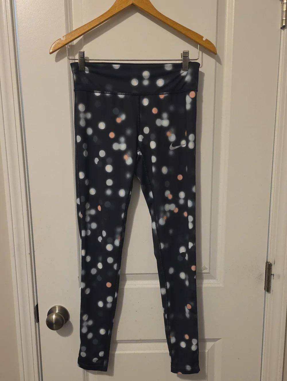 Nike Dri-FIT workout leggings size small